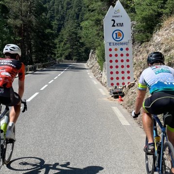 Tour de France Hommes Challenges (à vélo) Expérience VIP : Défiez un coureur pro - Tour de France 2025