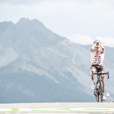 Accès VIP : Espace Izoard - Tour de France 2025