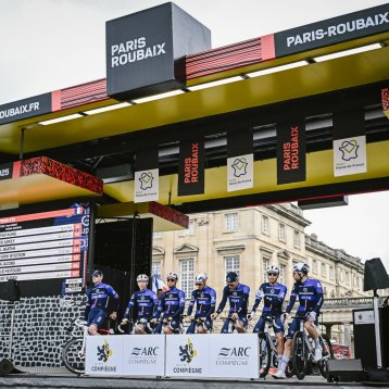 Monuments du Cyclisme Accès VIP : Village Départ - Paris-Roubaix 2026