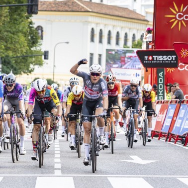 Accès VIP : Espace Izoard - Vuelta 2026