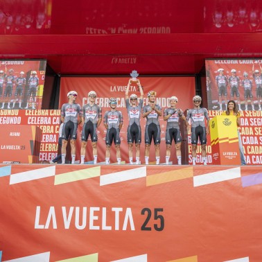 Accès VIP : Village Départ - Vuelta 2026